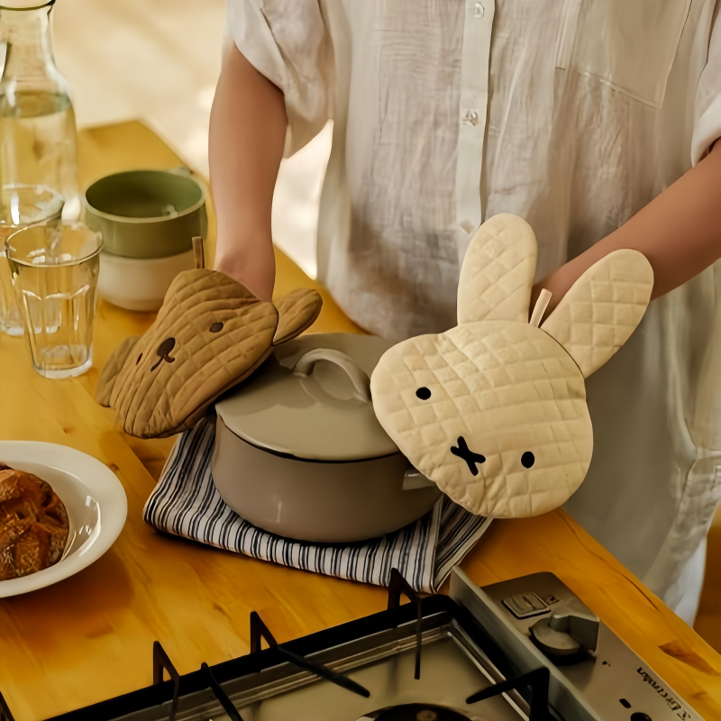 Kawaii Miffy Insulated Kitchen - Commercial Kitchen Gloves recension och pris
